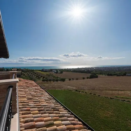 Vila Di Lusso Rustica Con Vista Mare, Collina E Montagna