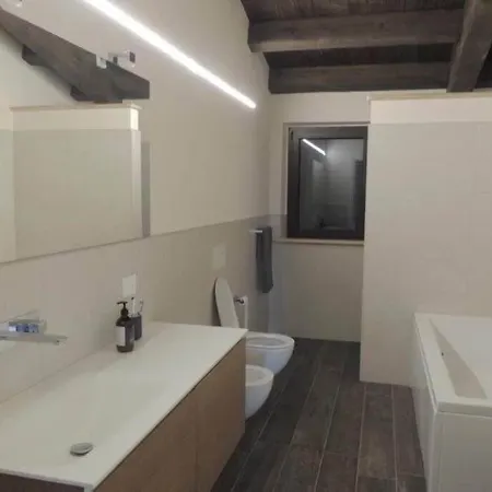 Di Lusso Rustica Con Vista Mare, Collina E Montagna *